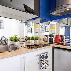 Center - Balcony Quiet - Air Conditioner - Kitchen - Wifi - Tram Appartamento